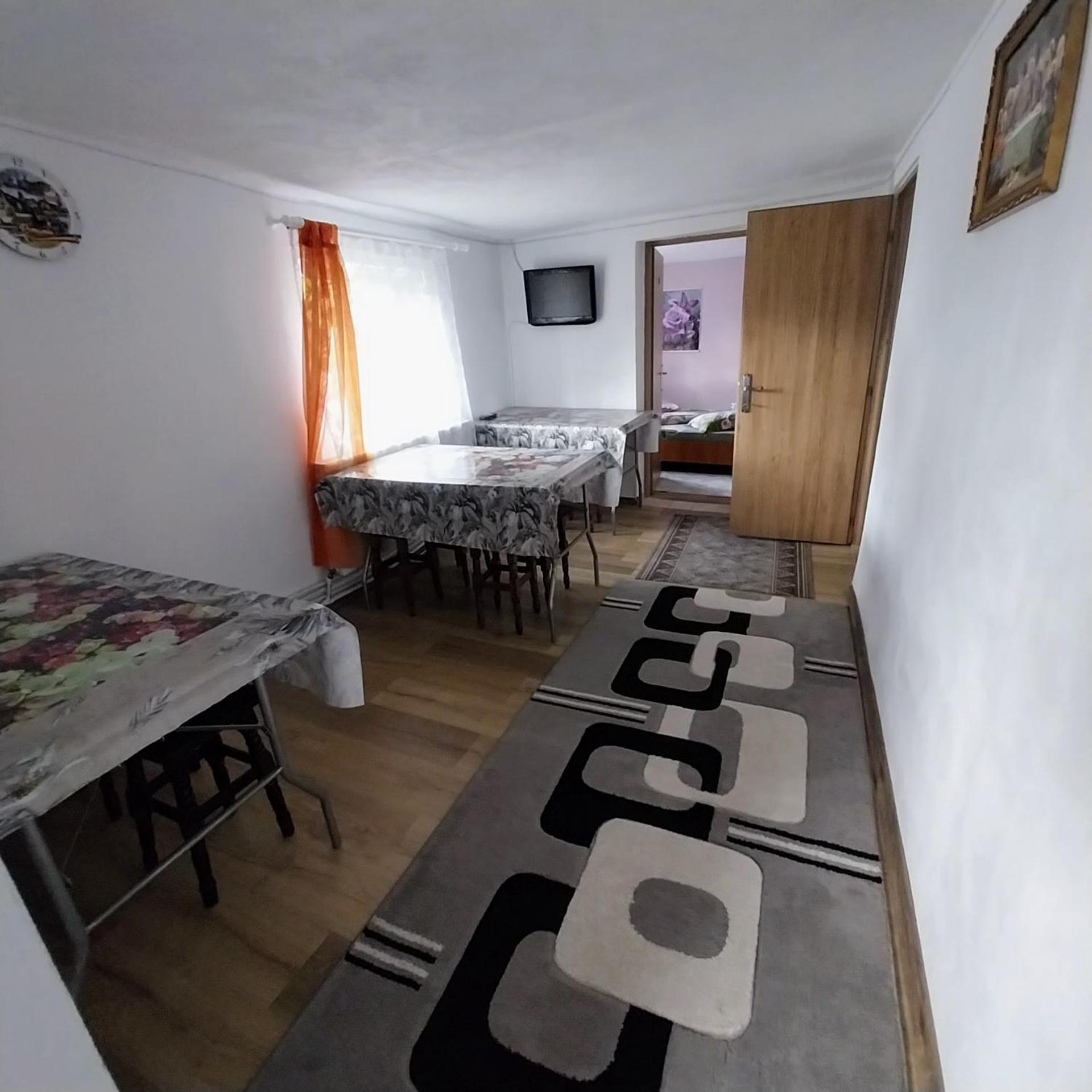 Casa Andreea Hotel Novaci-Străini Buitenkant foto